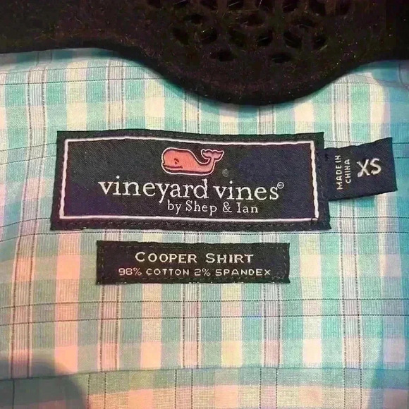 EUC MEN’S/WOMEN’S VINEYARD VINES COOPER BUTTON DOWN SHIRT - Picture 2 of 3